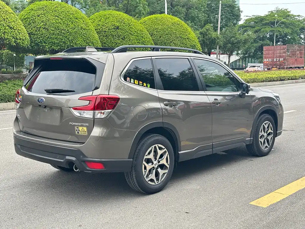 Subaru Forester 2020 — фото 4