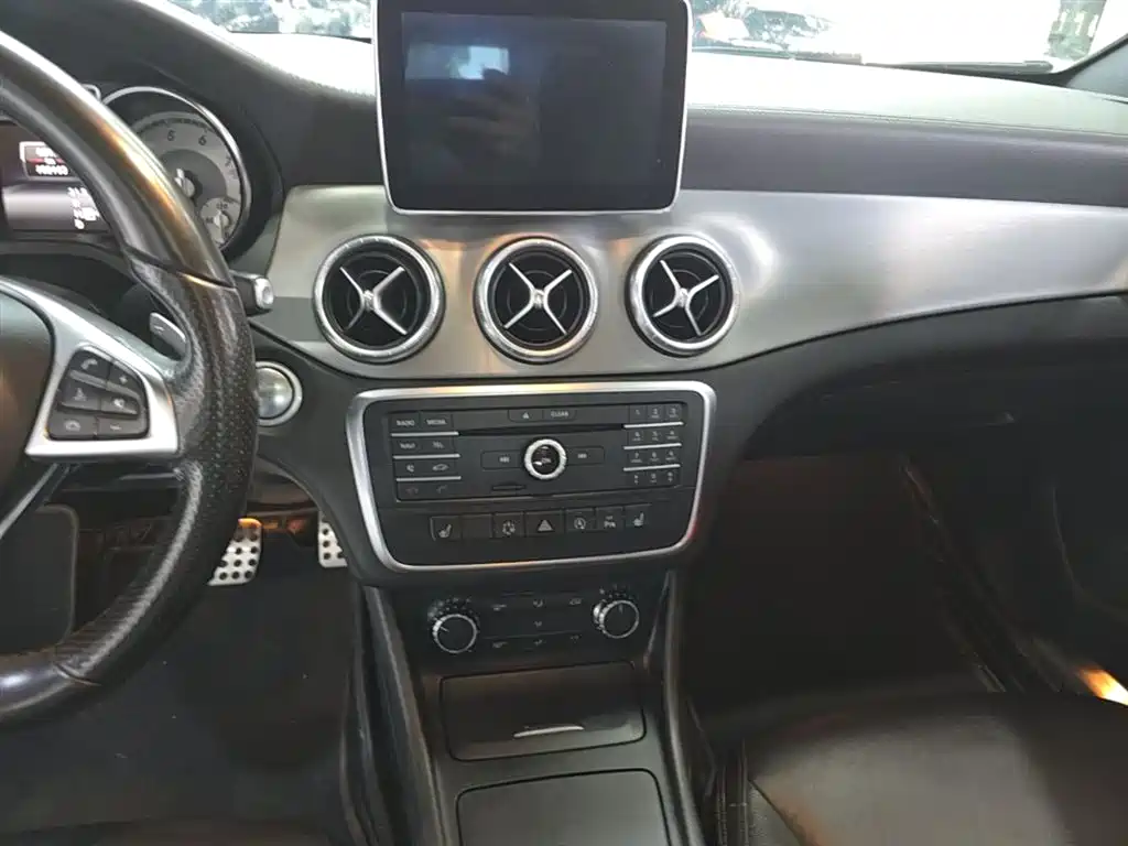 Mercedes-Benz CLA 2016 — фото 13
