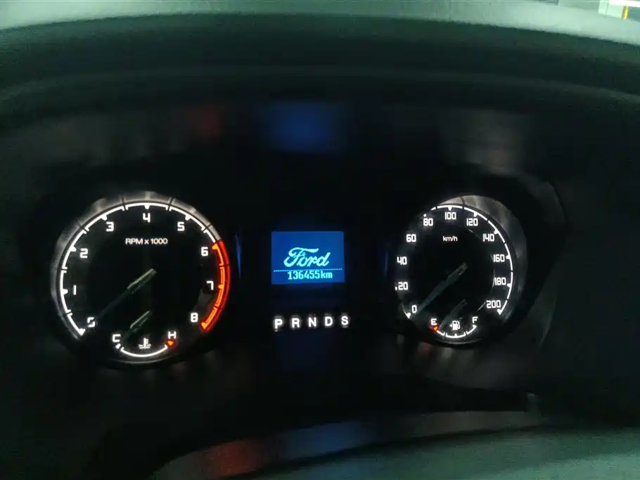 Ford Everest 2018 — фото 14
