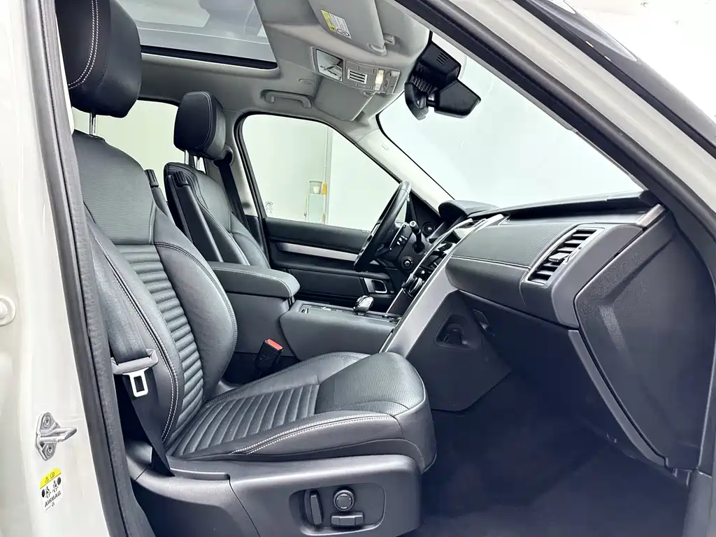 Land Rover Discovery 2022 — фото 11