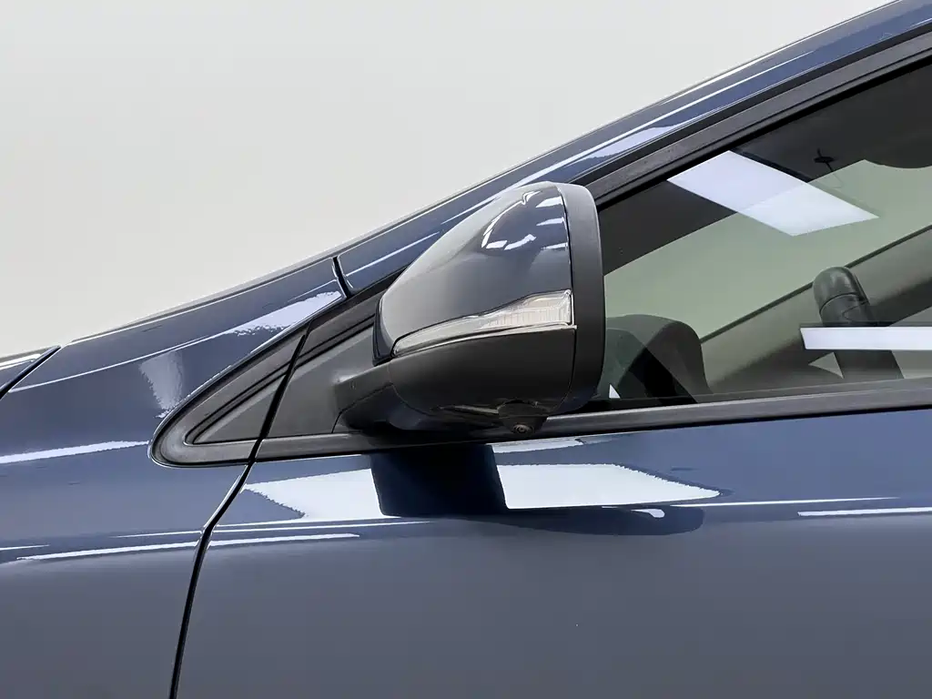 Volvo V40 2018 — фото 10