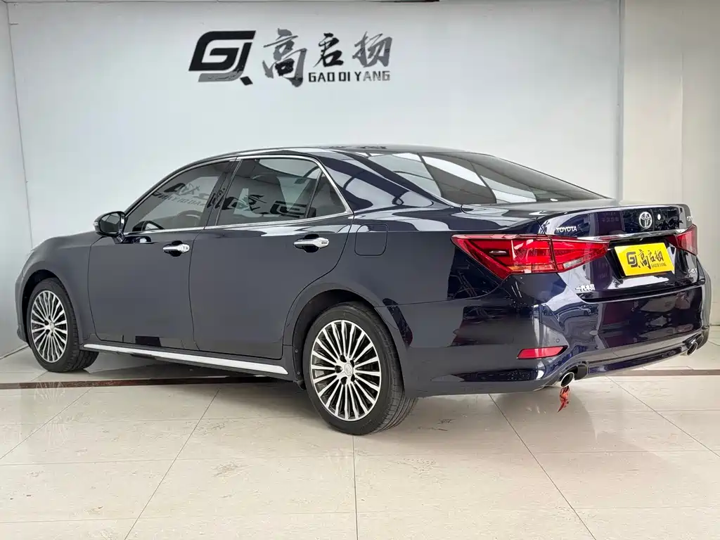 Toyota Crown 2019 — фото 26