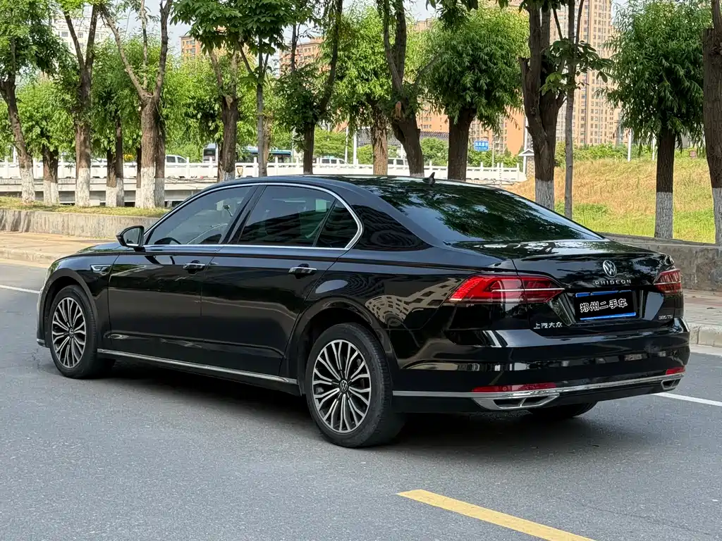 Volkswagen Phideon 2021 — фото 9