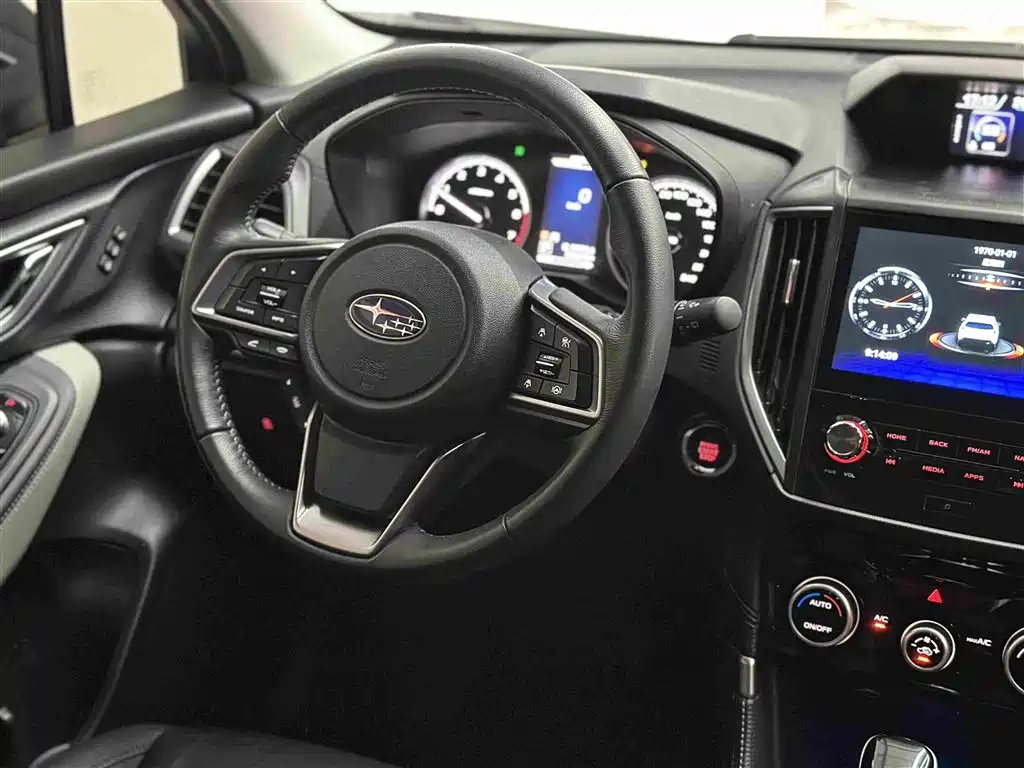 Subaru Forester 2023 — фото 13
