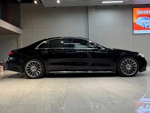 Mercedes-Benz S-Class 2021