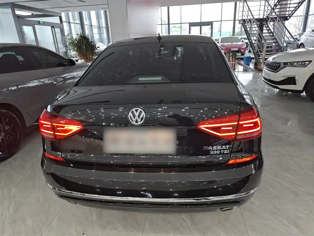 Volkswagen Passat 2018 — фото 5
