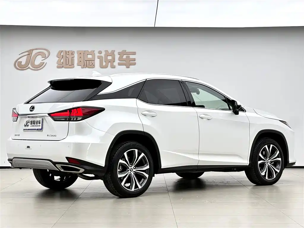Lexus RX 2022