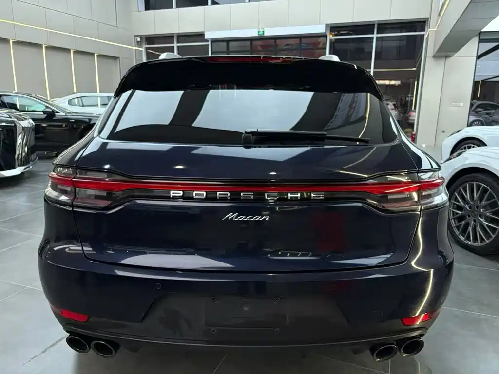 Porsche Macan 2025