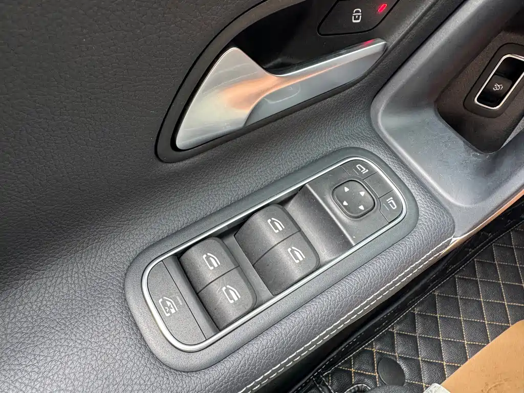 Mercedes-Benz A-Class 2022 — фото 24