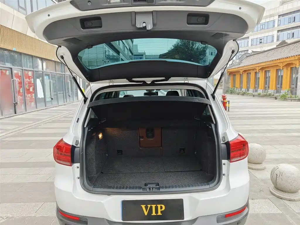Volkswagen Tiguan 2015 — фото 10
