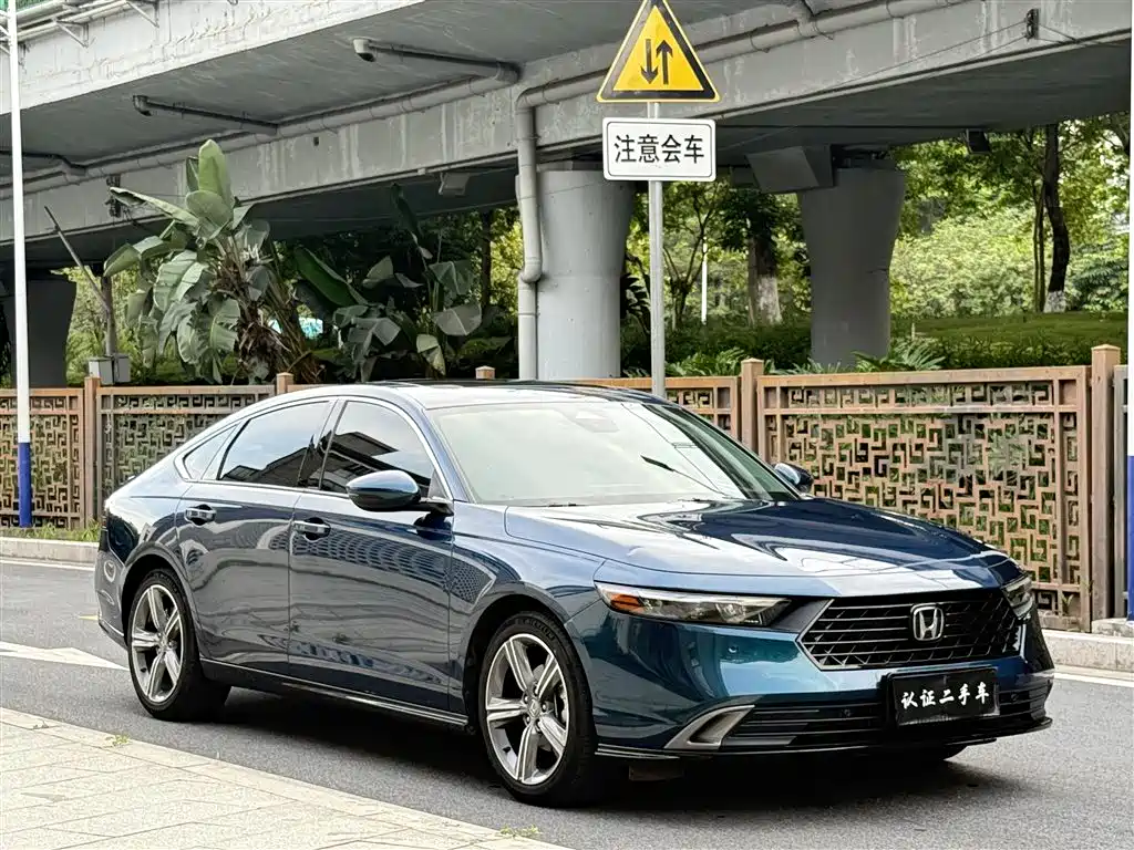 Honda Accord 2023 — фото 11