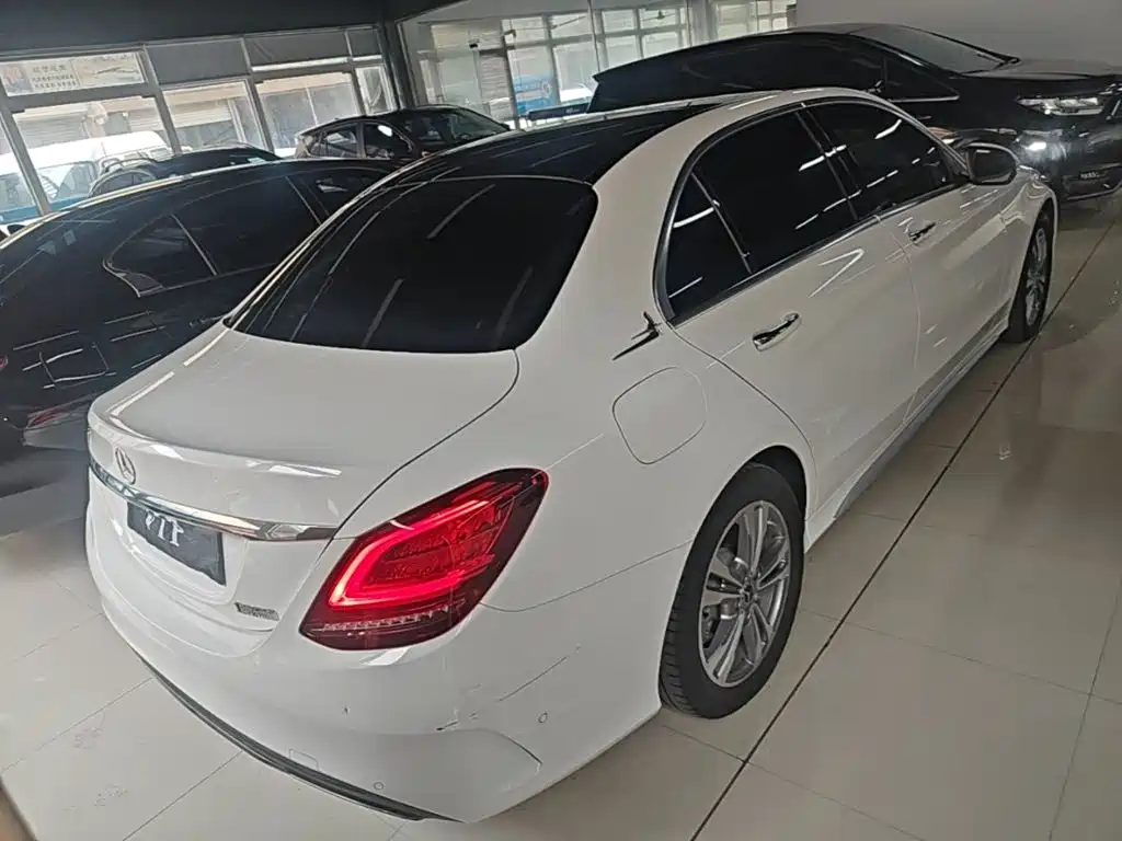Mercedes-Benz C-Class 2021