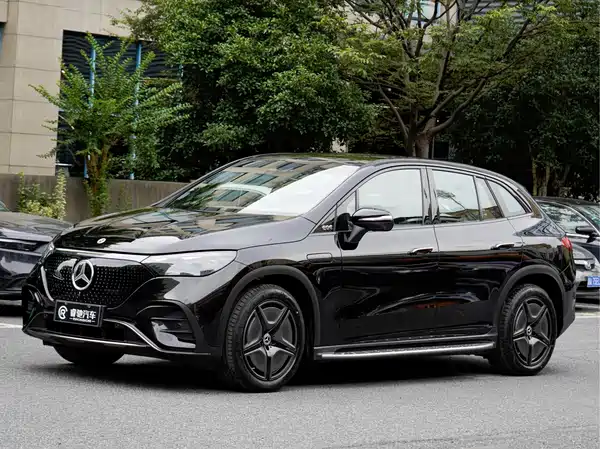 Mercedes-Benz EQE SUV 2026
