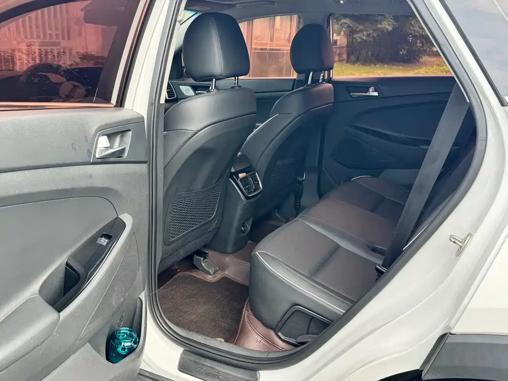 Hyundai Tucson 2019 — фото 8