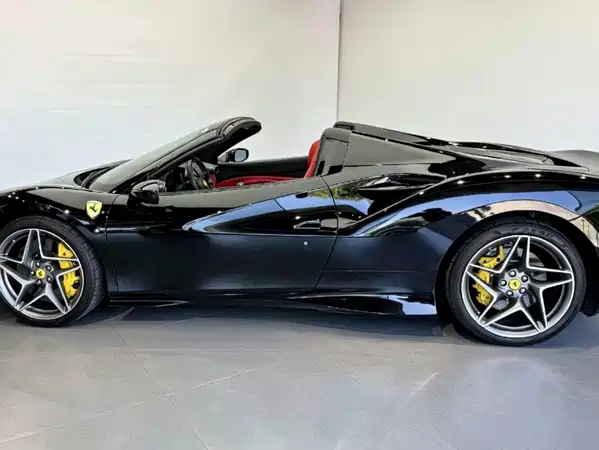 Ferrari F8 2023