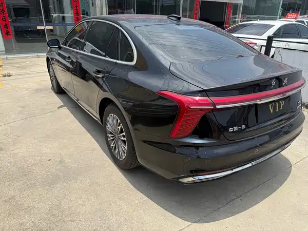 Hongqi H5 2022