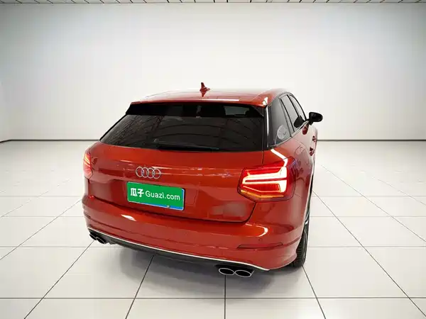 Audi Q2L 2020