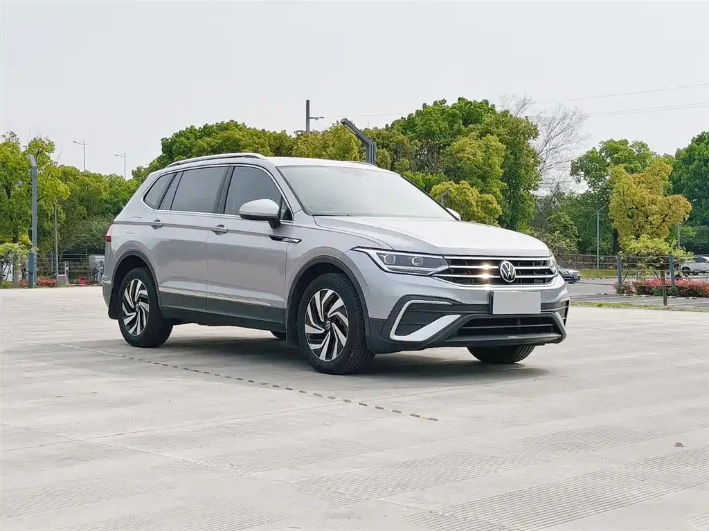 Volkswagen Tiguan L 2021 — фото 8