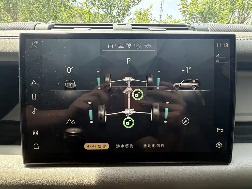 Land Rover Defender 2021 — фото 13