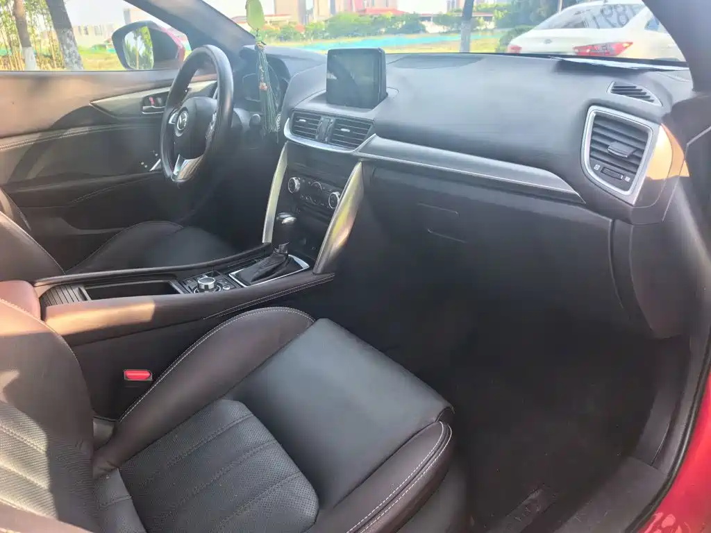 Mazda CX-4 2016 — фото 17