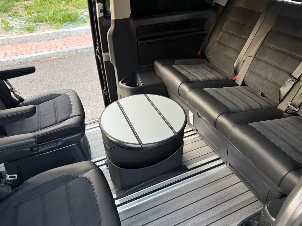 Volkswagen Multivan 2019 — фото 23