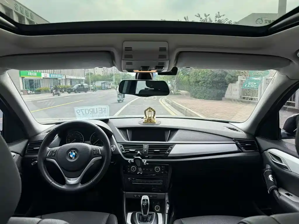 BMW X1 2015 — фото 13