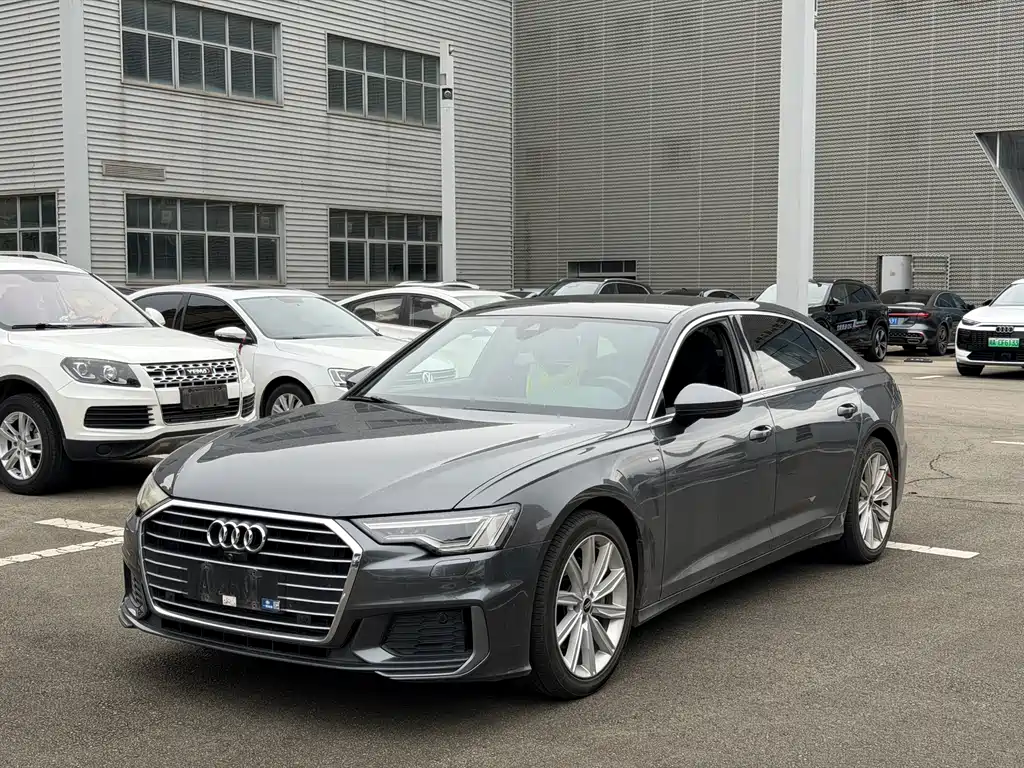 Audi A6L 2022