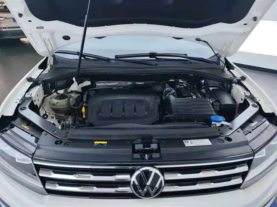 Volkswagen Tiguan L 2021 — фото 10