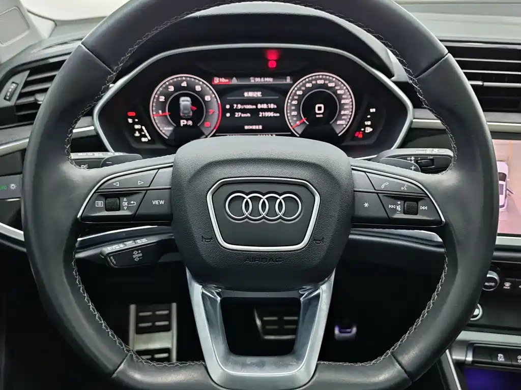 Audi Q3 2023 — фото 11