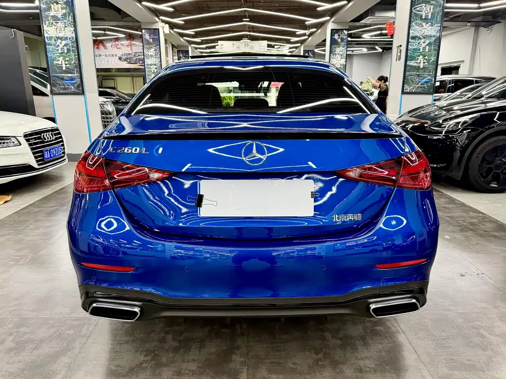 Mercedes-Benz C-Class 2023 — фото 17