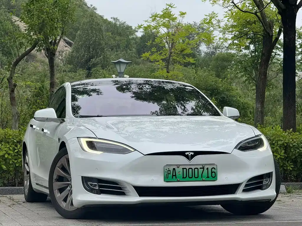 Tesla Model S 2016 — фото 3
