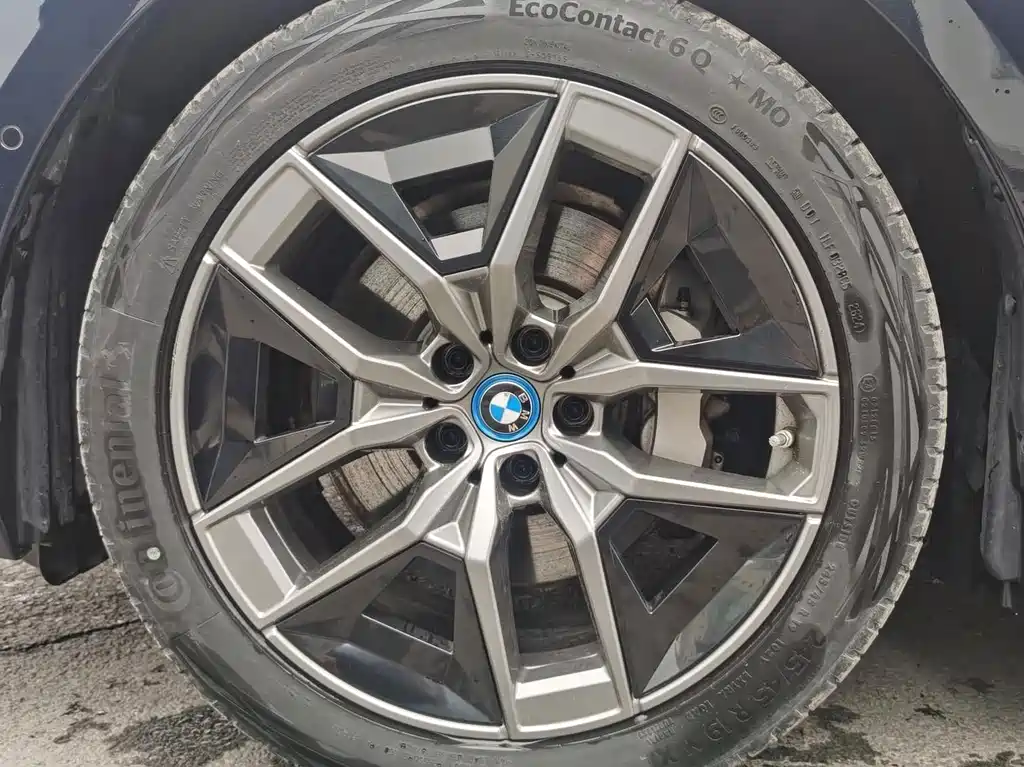 BMW i5 2025 — фото 9