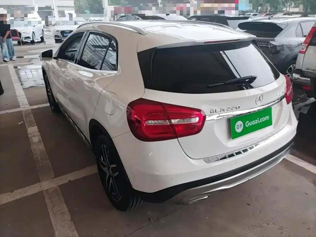 Mercedes-Benz GLA 2016