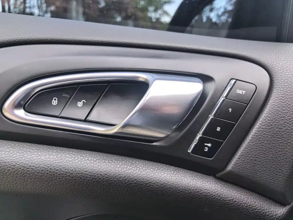 Porsche Cayenne 2014 — фото 13