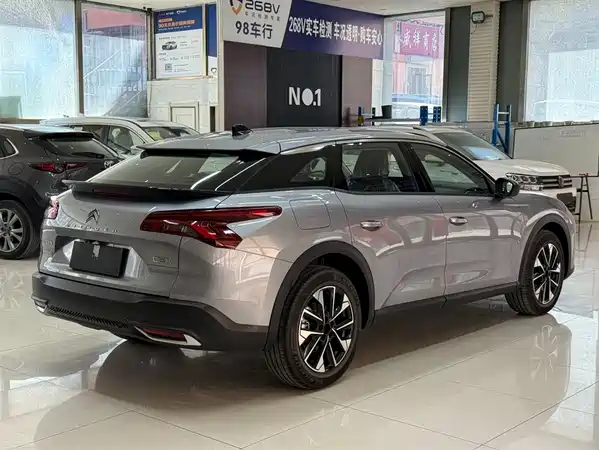 Citroën Versailles C5 X 2024