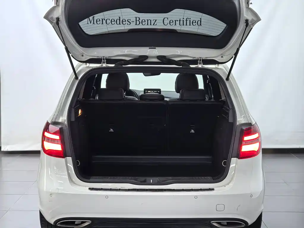 Mercedes-Benz B-Class 2018 — фото 16