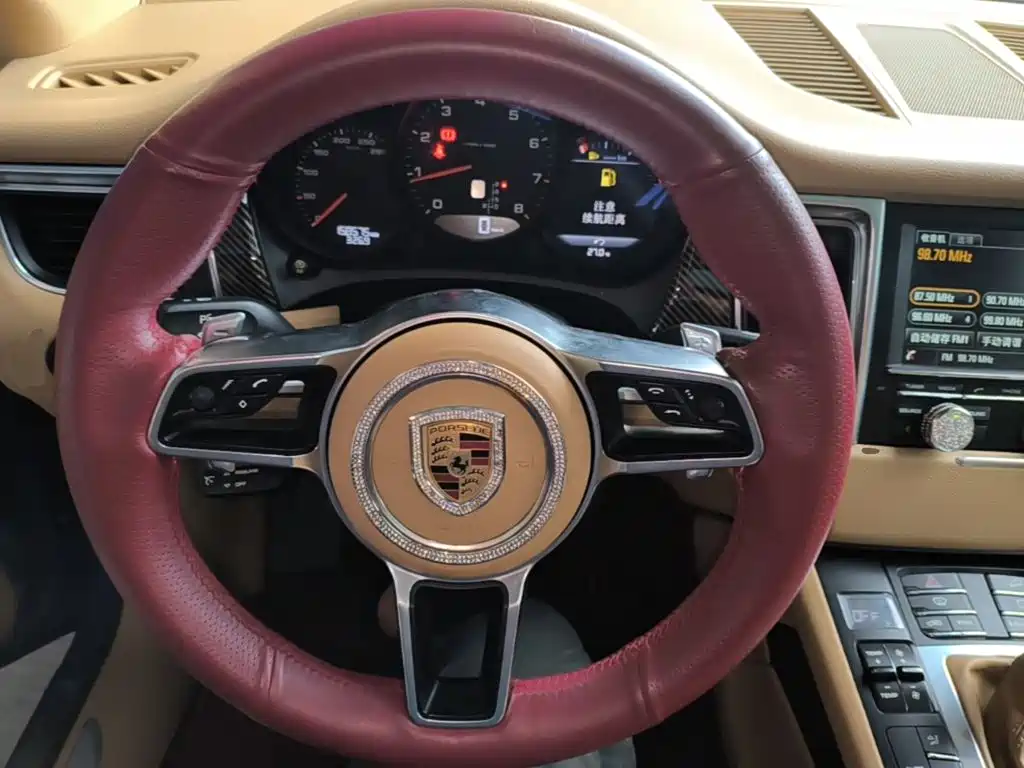 Porsche Macan 2015 — фото 11