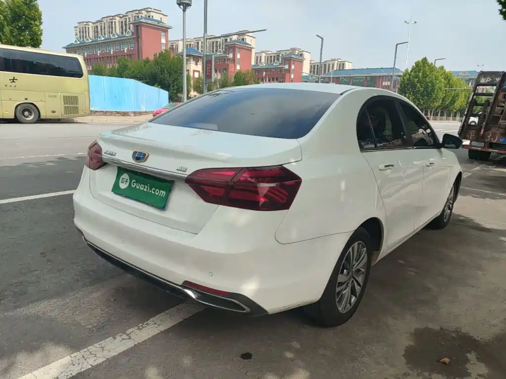 Geely Emgrand 2018