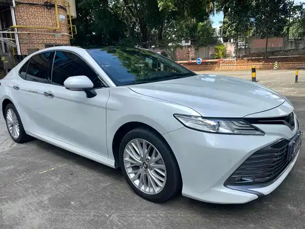 Toyota Camry 2021