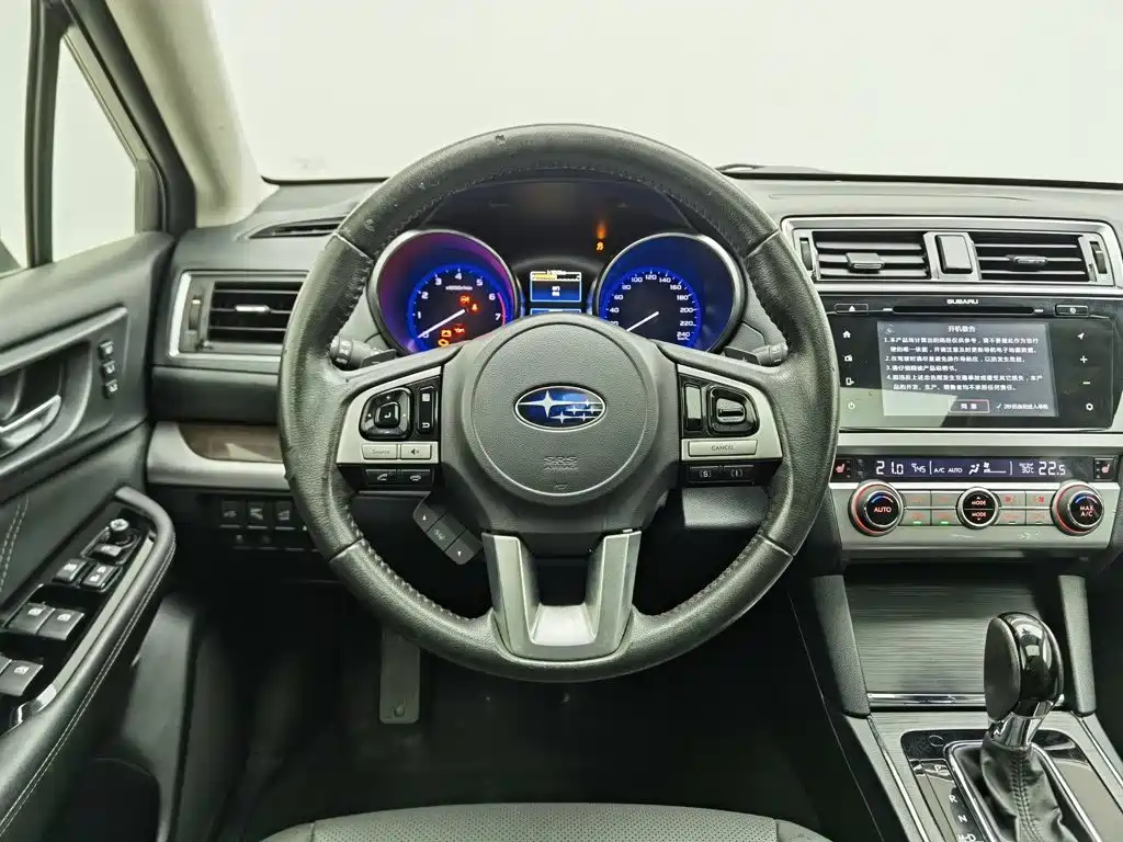 Subaru Outback 2015 — фото 11