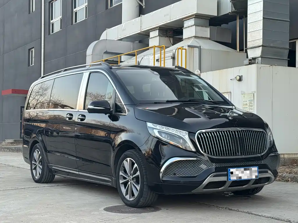 Mercedes-Benz V-Class 2022 — фото 2