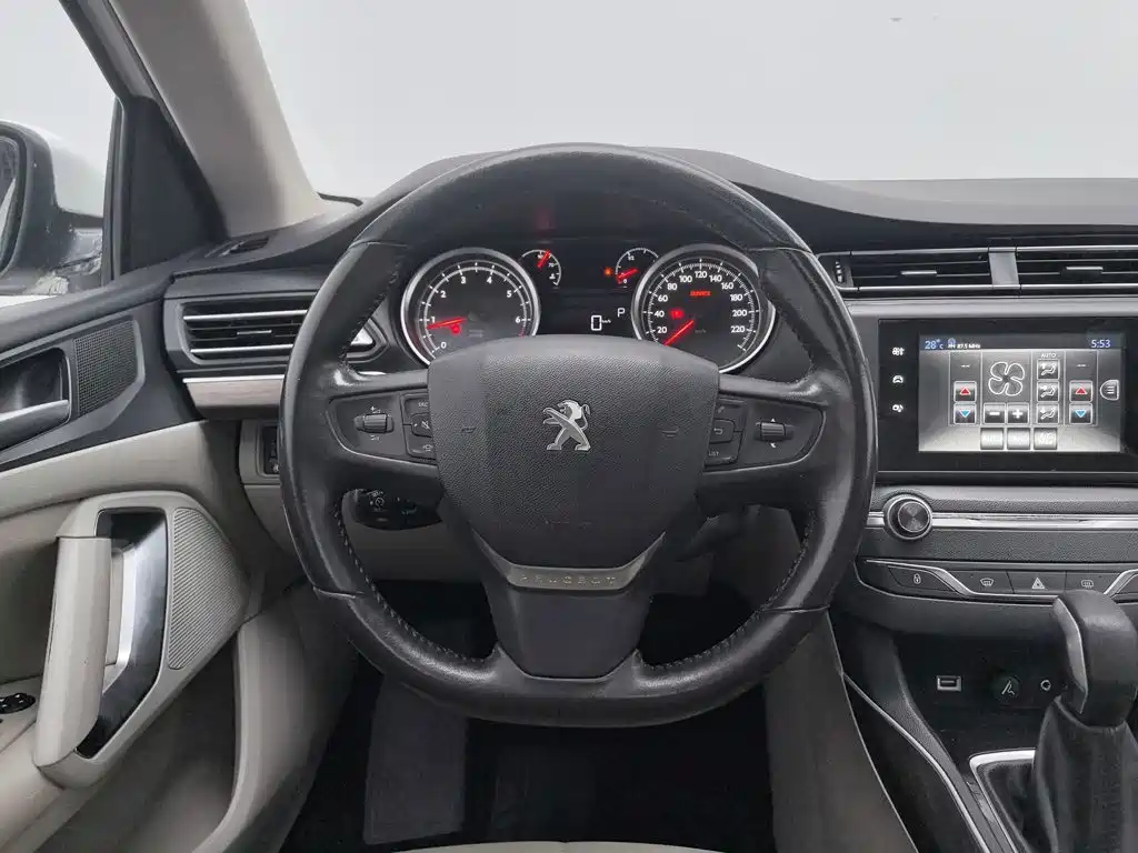 Peugeot 408 2014 — фото 11
