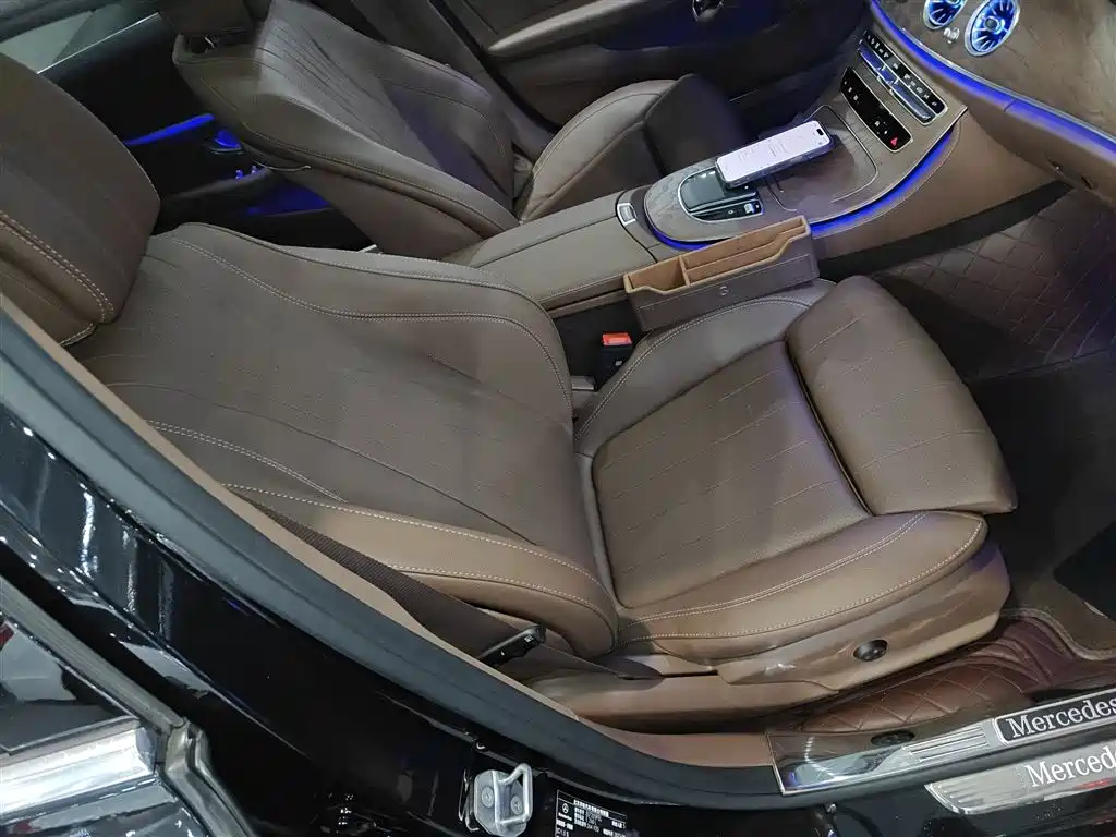 Mercedes-Benz E-Class 2023 — фото 25