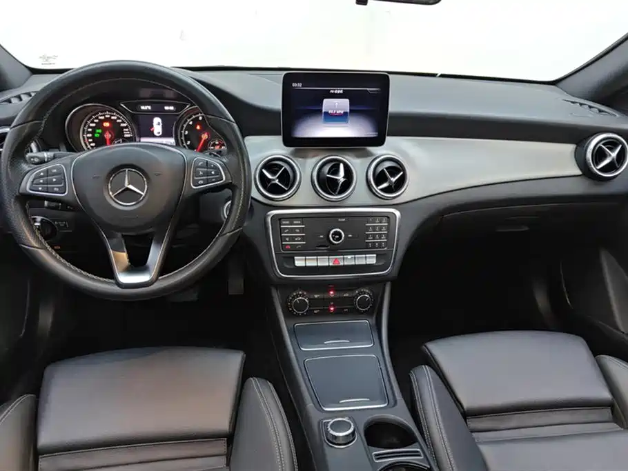 Mercedes-Benz CLA 2017 — фото 12