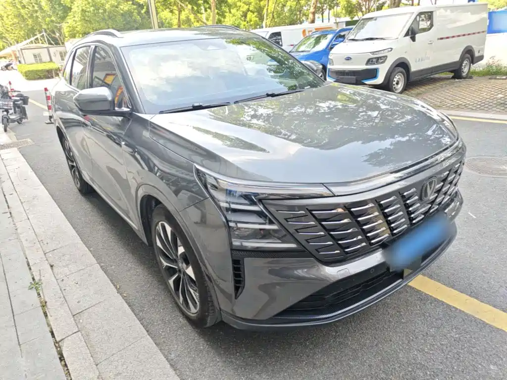 Changan CS75PLUS 2025 — фото 4