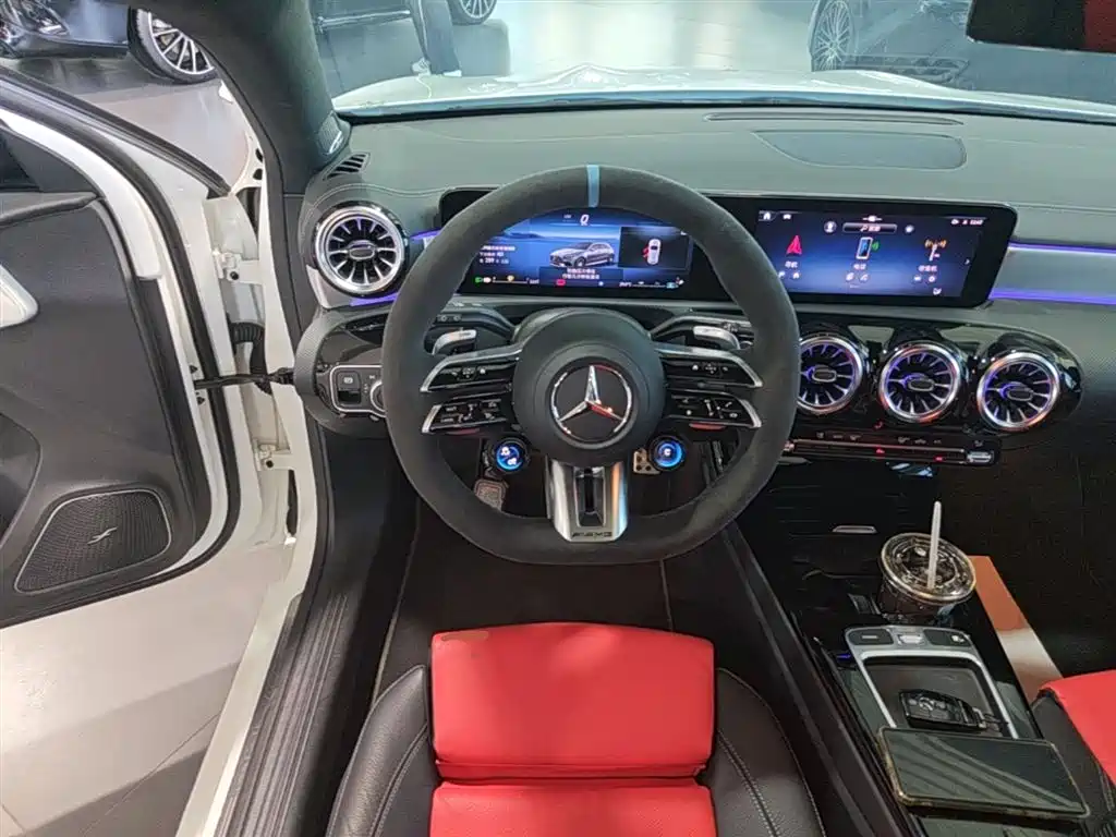 Mercedes-Benz A-Class AMG 2024 — фото 17