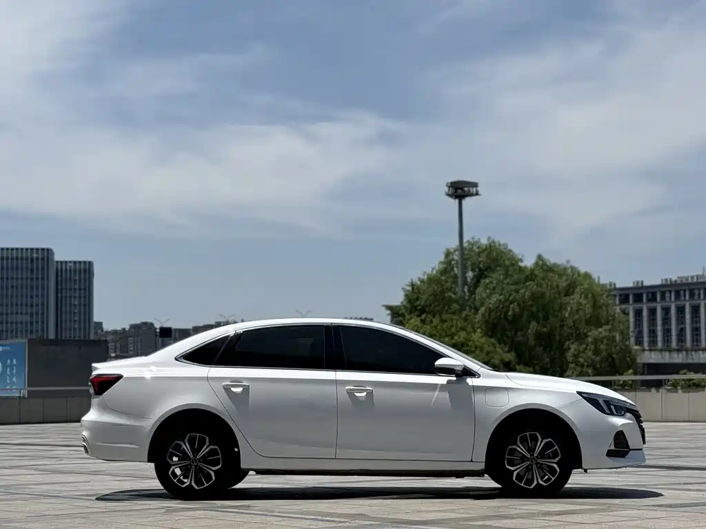 Roewe i6 MAX 2022 — фото 7
