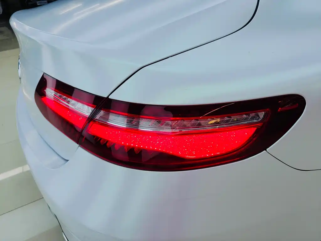 Mercedes-Benz E-Class 2020 — фото 20