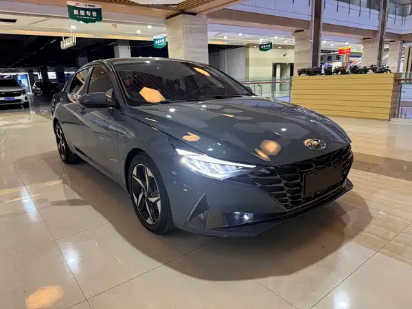 Hyundai Elantra 2023