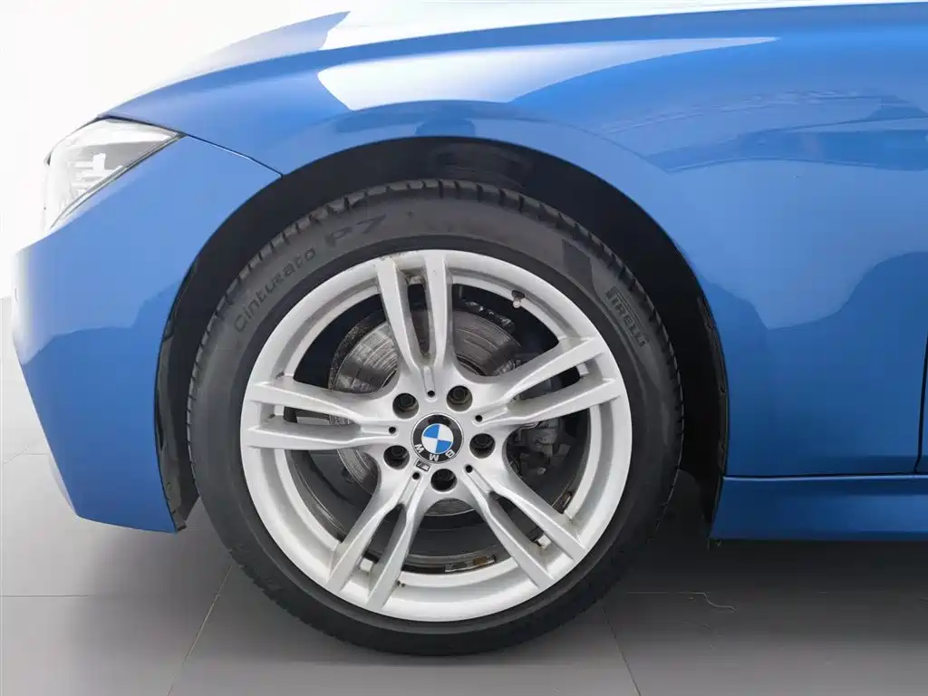 BMW 3 Series 2019 — фото 17